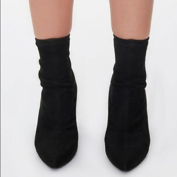 FOREVER 21 Block Heel Sock Black Booties Size 6 - Picture 13 of 13